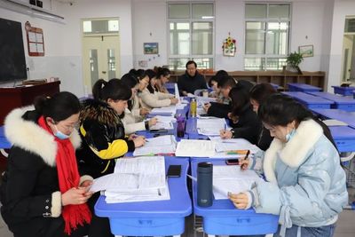 深耕课堂促成长 凝心聚力谋新篇——南阳市第二完全学校初中部“一课五研”校本研修活动纪实