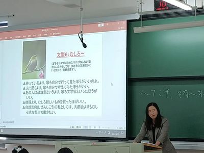 外国语学院开展2021-2022学年第二学期集中听课评课活动（一）
